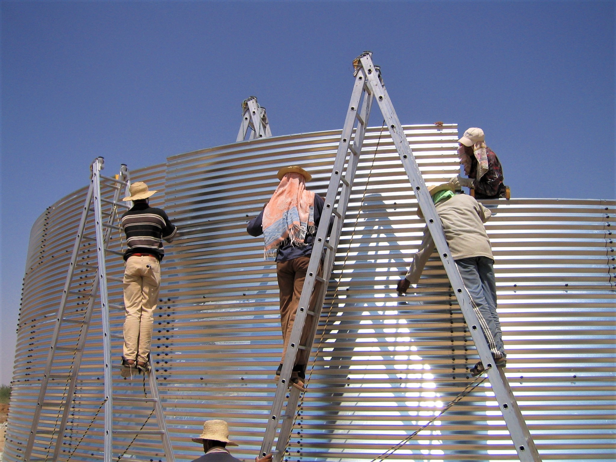 Water storage for greenhouses, Tunisia